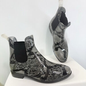 A New Day Chelsea Snake Print Rain BootsWomen’s size 9